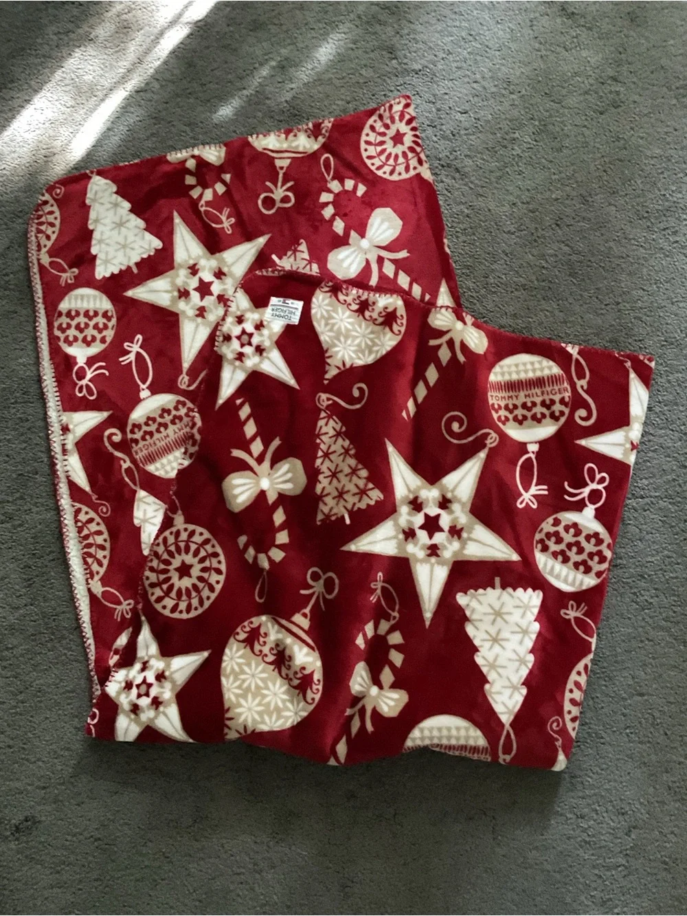 Tommy Hilfiger Red and Cream Holiday Fleece Throw